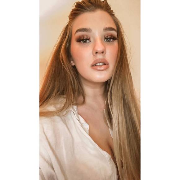 Meet your Posher, Kay - Picture 1 of 1